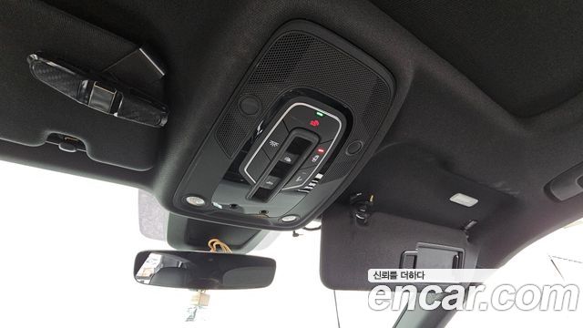 Audi Q8 2020 — photo 34