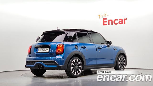 Mini Cooper 2022 — photo 2