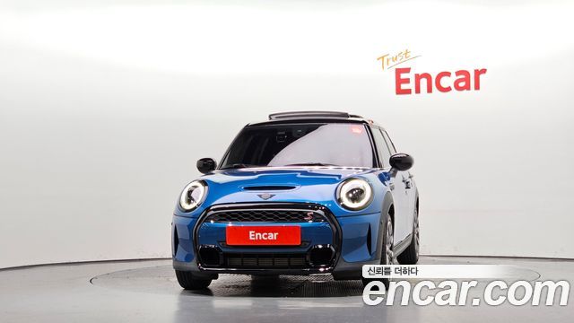 Mini Cooper 2022 — photo 3