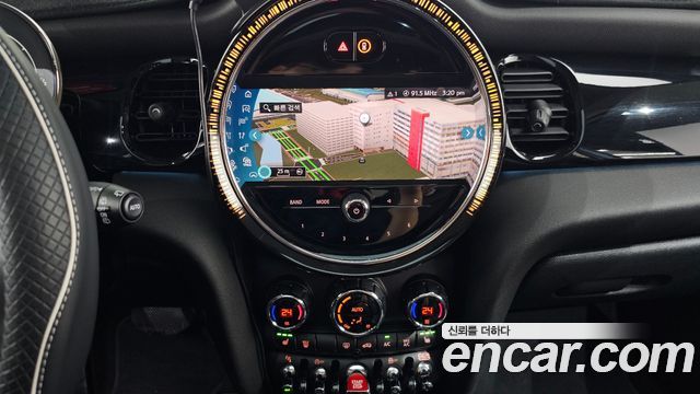 Mini Cooper 2022 — photo 15