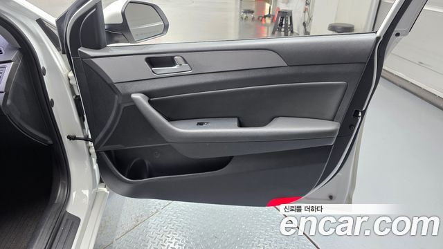 Hyundai Sonata 2016 — photo 15