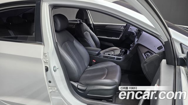Hyundai Sonata 2016 — photo 16