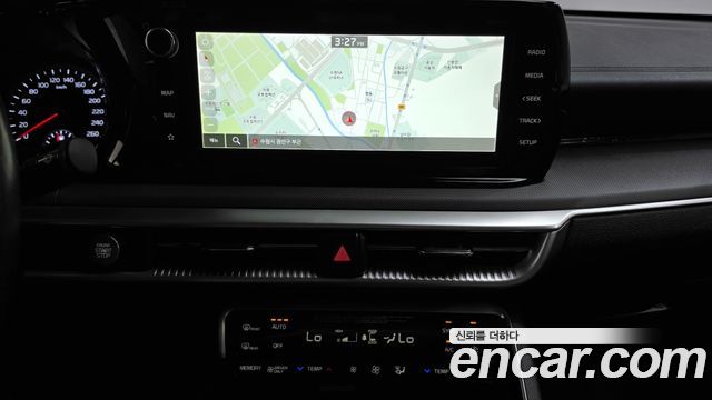 Kia K5 2022 — photo 18