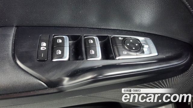 Kia K5 2022 — photo 32