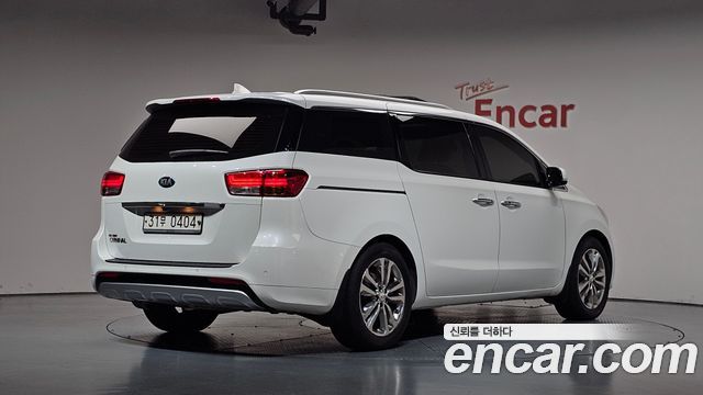 Kia Canival 2016 — photo 2