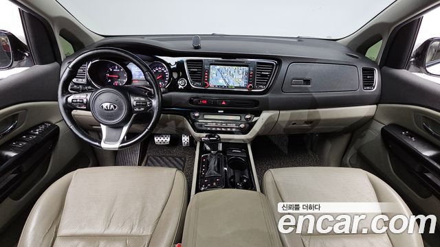 Kia Canival 2016 — photo 10