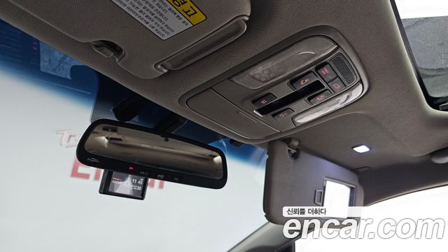 Kia Canival 2016 — photo 22
