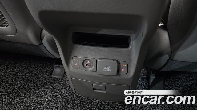 Kia Canival 2016 — photo 25