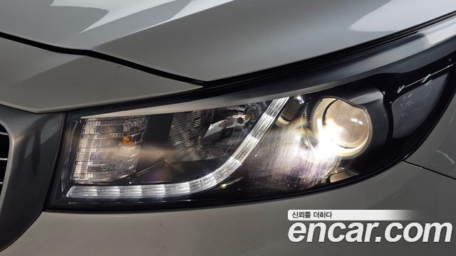 Kia Canival 2016 — photo 8