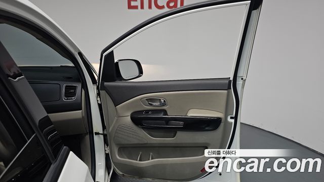 Kia Canival 2016 — photo 15