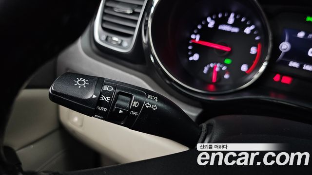 Kia Canival 2016 — photo 28