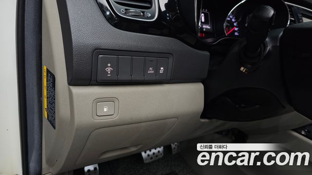 Kia Canival 2016 — photo 30