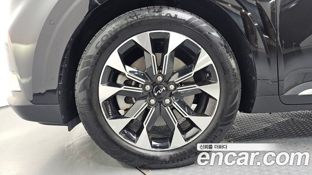 Kia Canival 2023 — photo 5