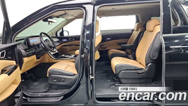 Kia Canival 2023 — photo 19