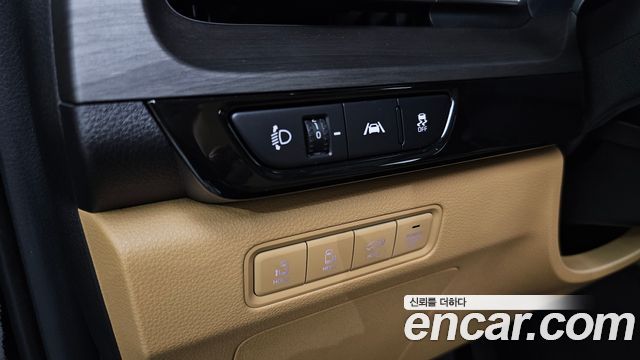 Kia Canival 2023 — photo 22