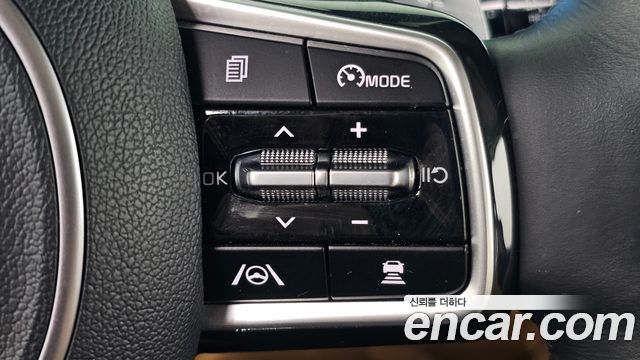 Kia Canival 2023 — photo 24