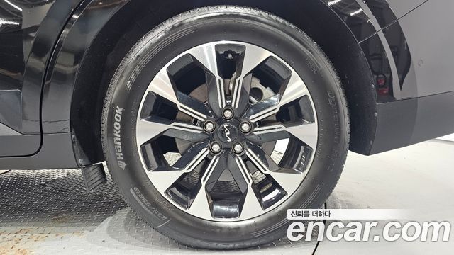 Kia Canival 2023 — photo 7