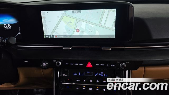 Kia Canival 2023 — photo 28