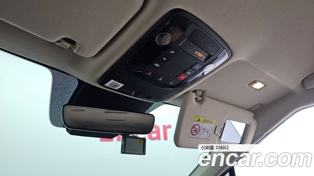 Kia Canival 2023 — photo 35