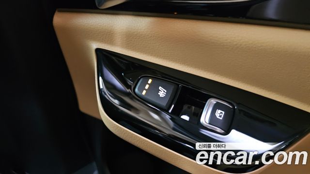 Kia Canival 2023 — photo 36