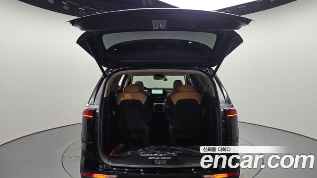 Kia Canival 2023 — photo 39