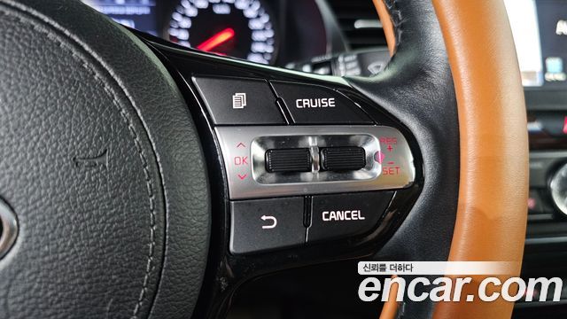 Kia K7 2016 — photo 24