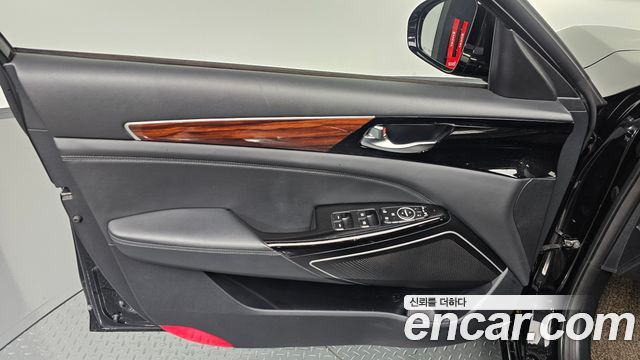 Kia K7 2016 — photo 14