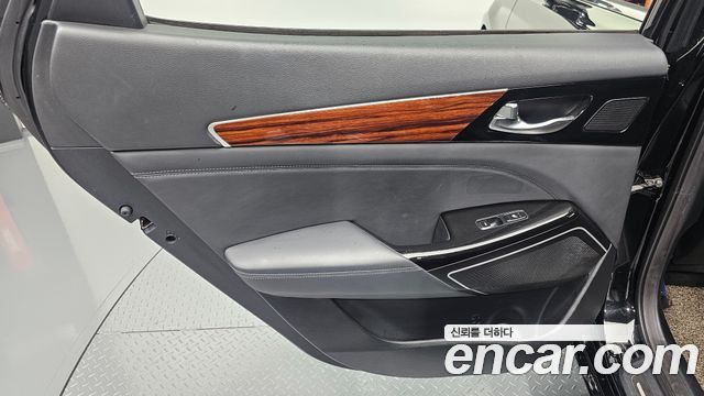 Kia K7 2016 — photo 15