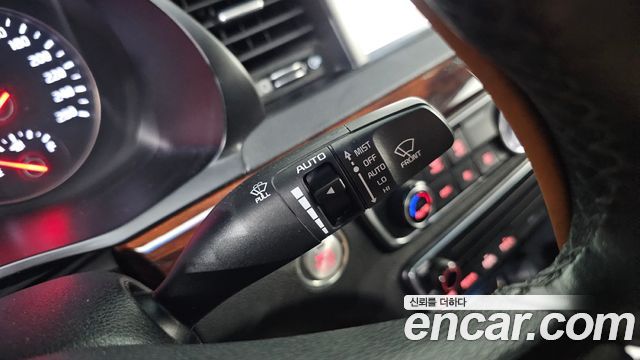 Kia K7 2016 — photo 29