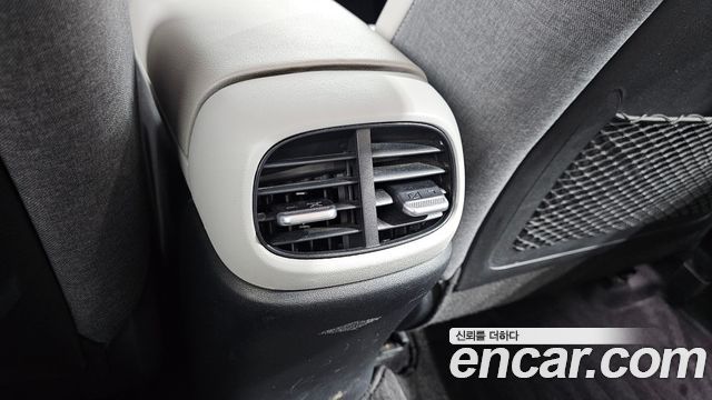 Hyundai AVANTE 2021 — photo 32