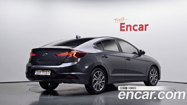 Hyundai AVANTE 2019 — photo 2