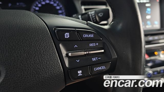 Hyundai AVANTE 2019 — photo 19