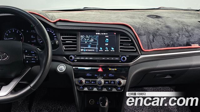 Hyundai AVANTE 2019 — photo 20