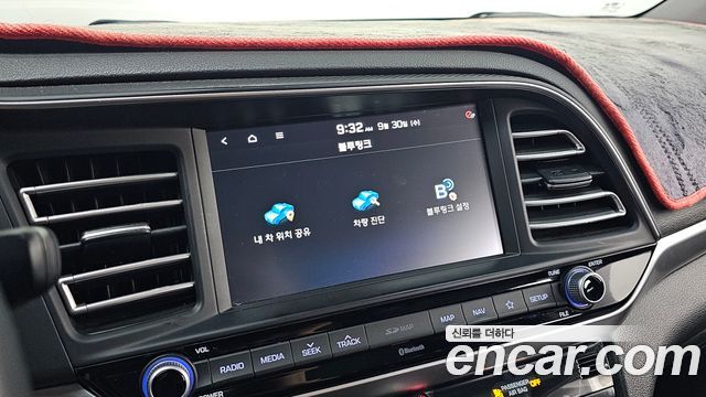Hyundai AVANTE 2019 — photo 22