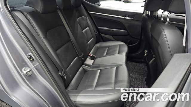 Hyundai AVANTE 2019 — photo 27