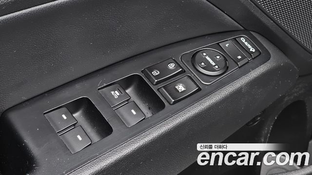 Hyundai AVANTE 2019 — photo 28