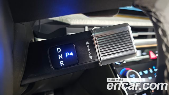 Hyundai Santafe 2025 — photo 12