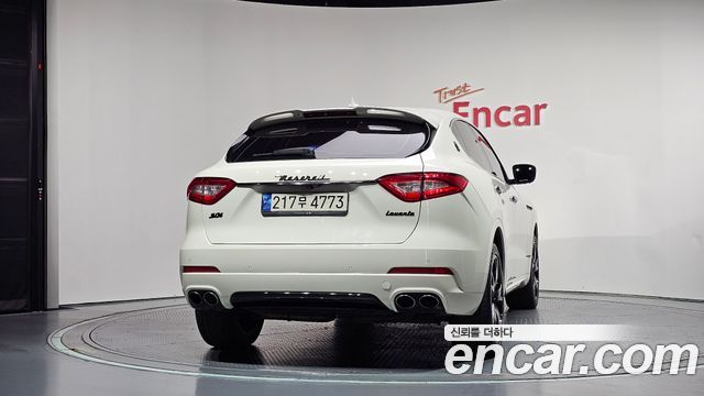 Maserati Levante 2018 — photo 4