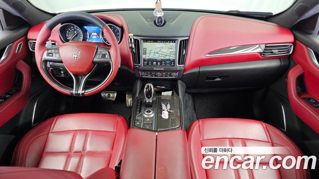 Maserati Levante 2018 — photo 10