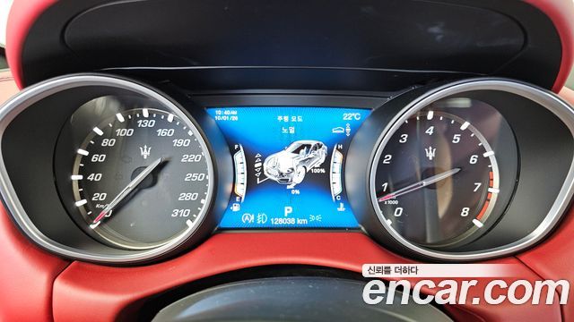 Maserati Levante 2018 — photo 11