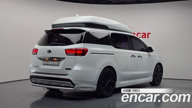 Kia Canival 2018 — photo 2