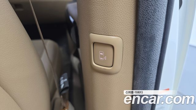 Kia Canival 2018 — photo 24