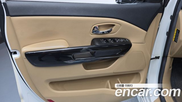 Kia Canival 2018 — photo 14