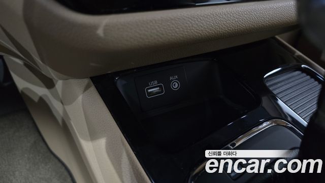 Kia Canival 2018 — photo 28