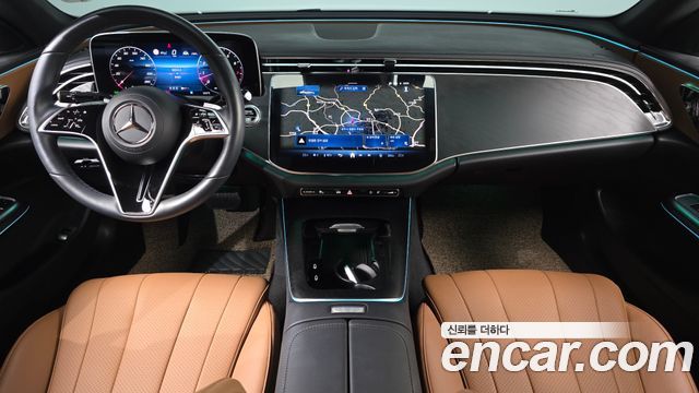 Mercedes-Benz E-Class 2025 — photo 7