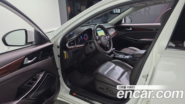 Kia K7 2016 — photo 10