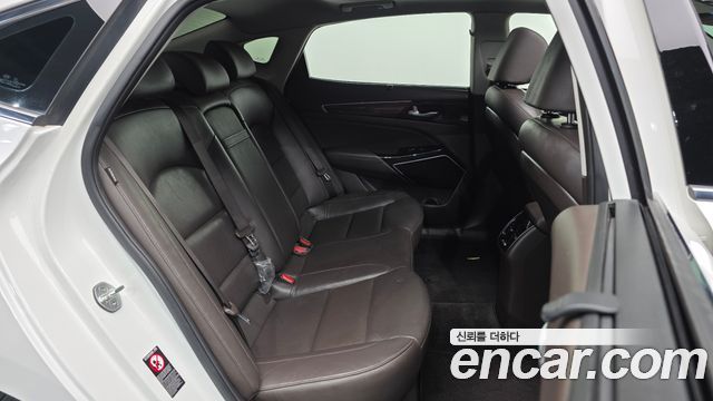 Kia K7 2016 — photo 12