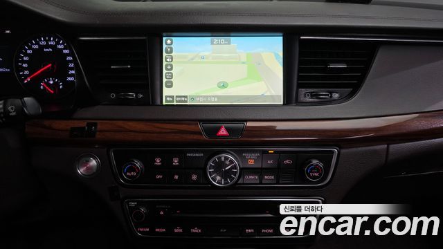 Kia K7 2016 — photo 14