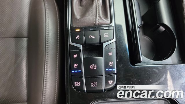 Kia K7 2016 — photo 17