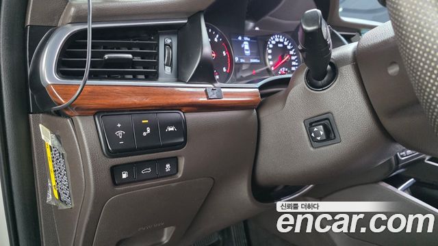 Kia K7 2016 — photo 18